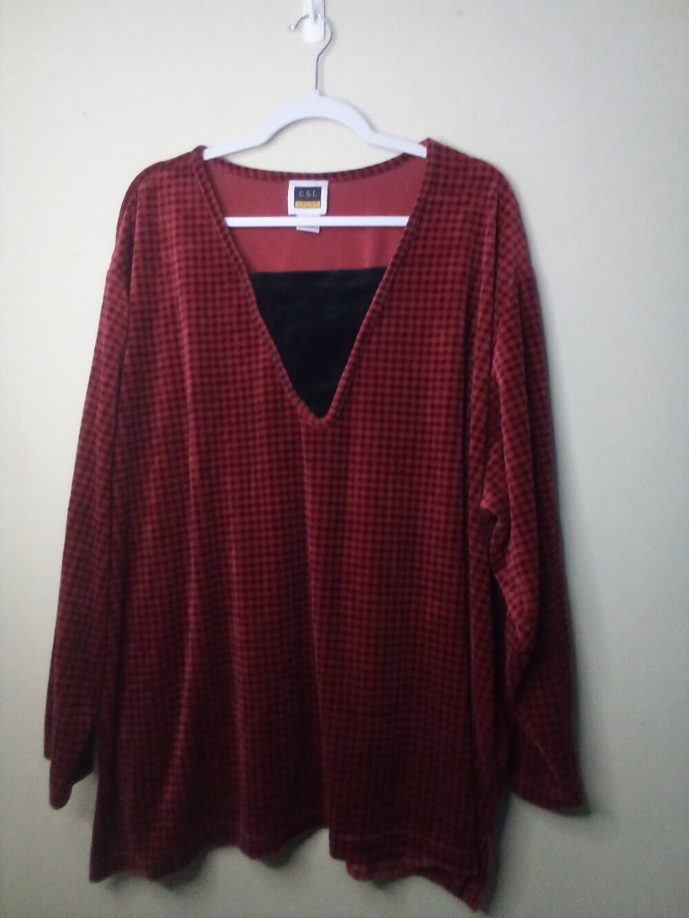 CST Sport Shirt Women 4X Long Sleeve Velvet Plaid Red Black